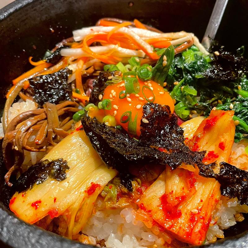 石焼ビビンバ(牛常 （ギュウツネ）)