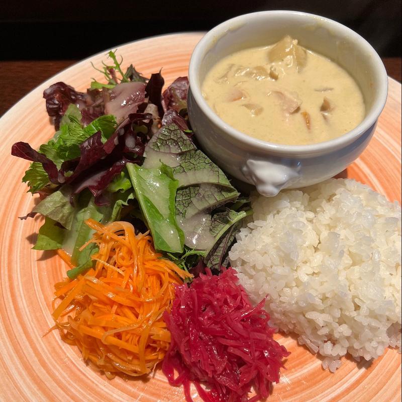 グリーンカレー(自然派ワインとフランス郷土料理 シュシュ（Chouchou）渋谷)