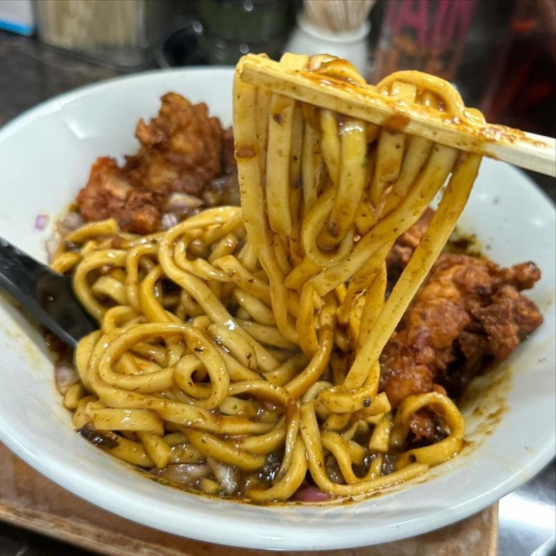 チキンカリーまぜそば(群青 )