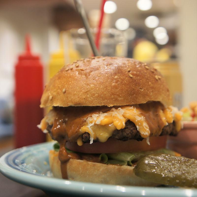 チーズバーガー(SAUCE UP BURGER)