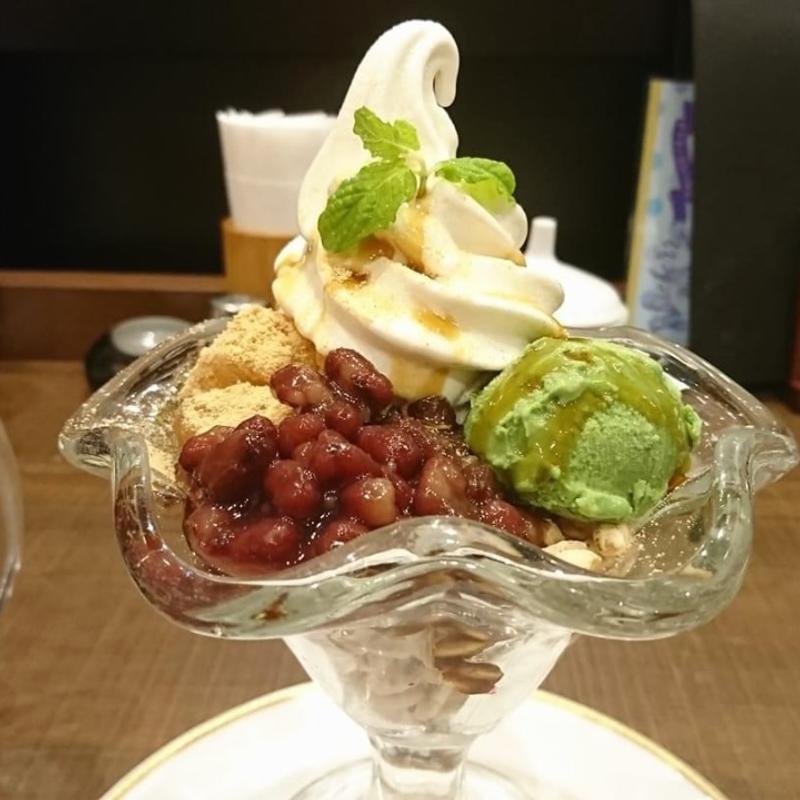 わらび餅パフェ(倉式珈琲店 荻窪タウンセブン店)