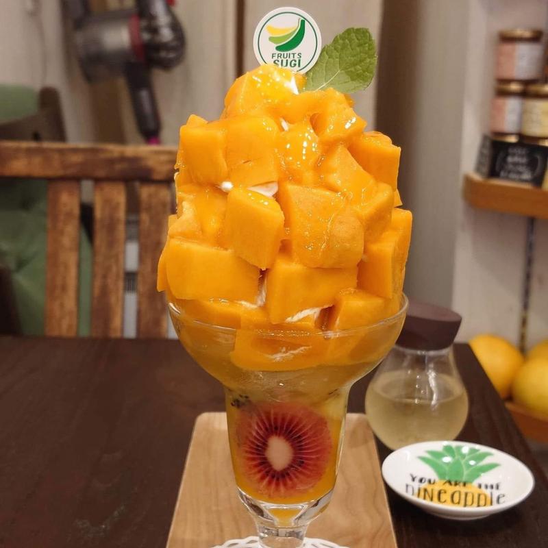 メキシコ産ヴィーナスマンゴーパフェ(フルーツすぎ 大塚本店)