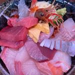 特選海鮮丼(魚善の二階)