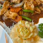 チキンとバジルの炒め物(Thai Sarocha Restaurant)