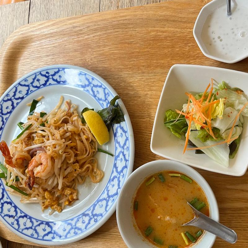 パッタイランチ(サイアム大通店)