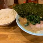 ラーメン海苔増しライス中(洞くつ家 （どうくつや）)