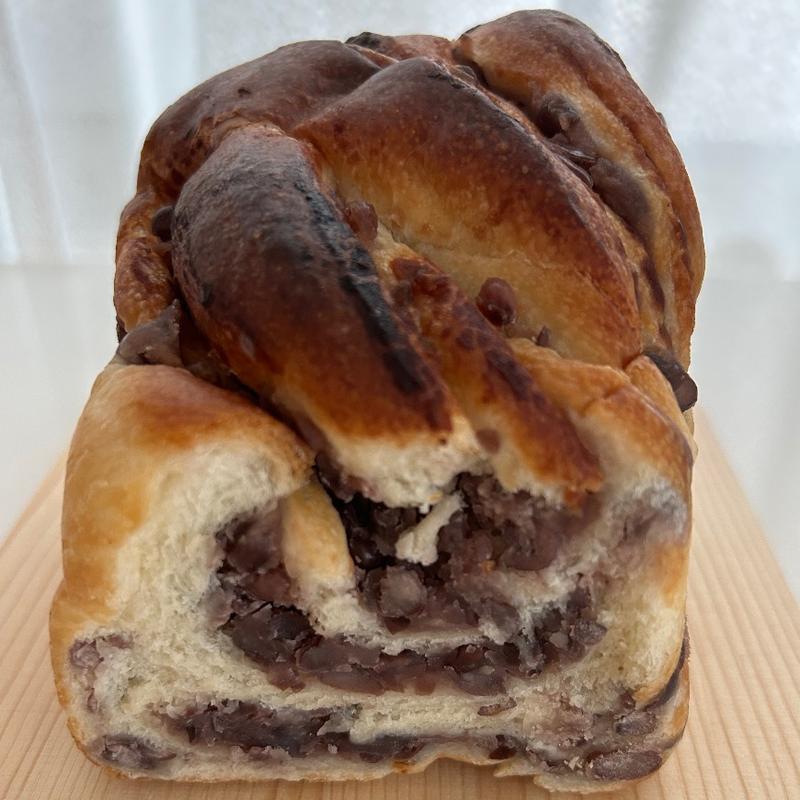 自家製粒あん食パン1/2(エスト ヴィラージュ )