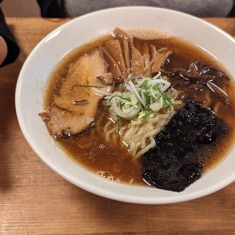 醤油ラーメン(らーめん 戸丸屋)
