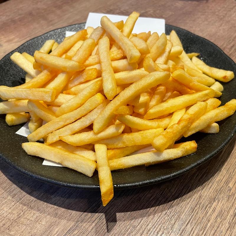 山盛りフライドポテト（半分サイズ）(とりとり亭 池下店 （とりとりてい）)