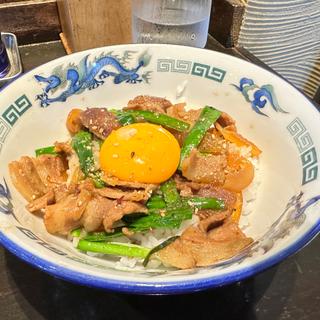 豚スタミナ丼(柳麺まる重)