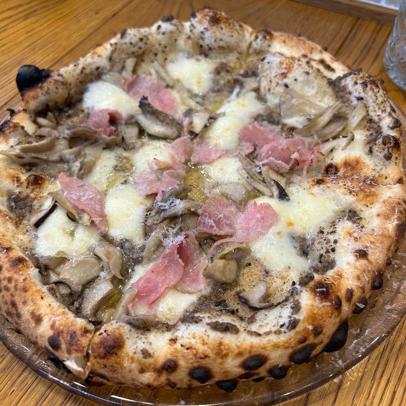 フンギ　エ　パルミジャーノ(ピッツェリア DB)