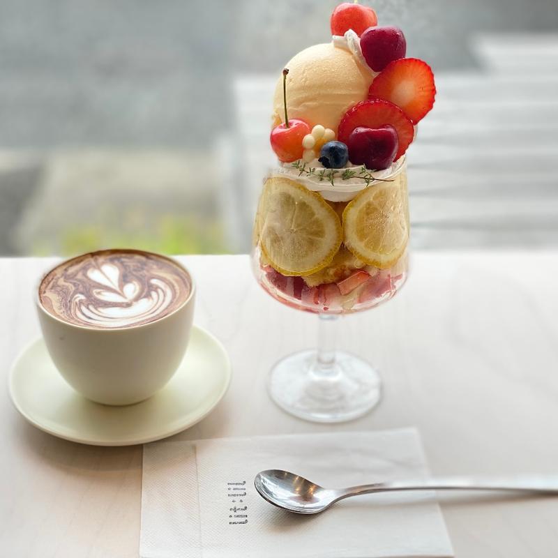 フルーツミックスパフェ&カフェモカ(lit:lil)