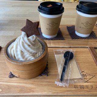 ソフトクリーム(味噌)とコーヒー(昼神キヲスク)
