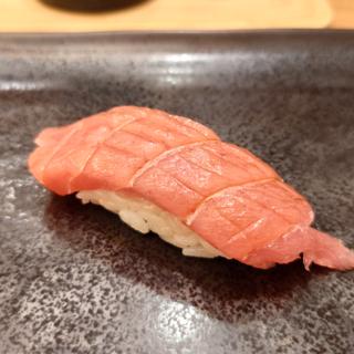 脂バチ中トロ(鮨 あらた)