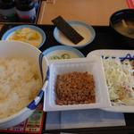 ソーセージエッグ定食(納豆)