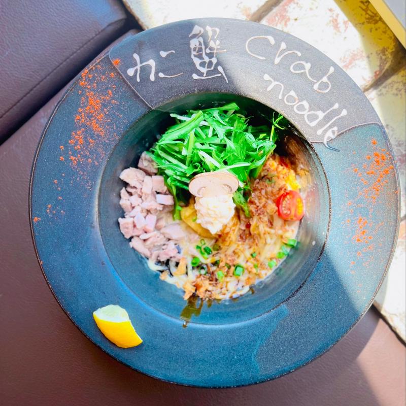 白蟹まぜそば(カニ蟹crab noodle 三宮〜フレンチラーメン専門店〜)