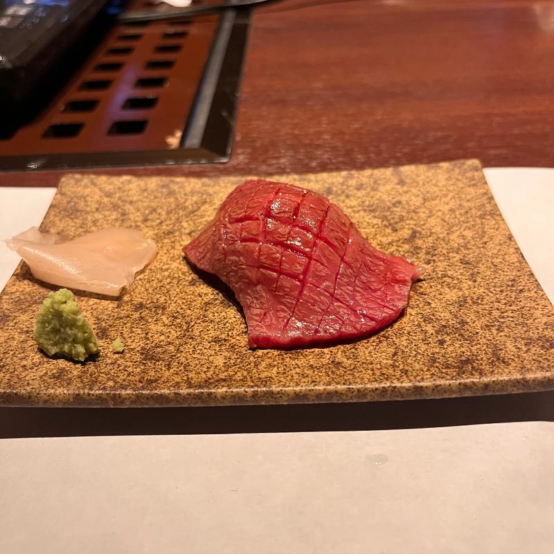 肉寿司(泰元 別館)