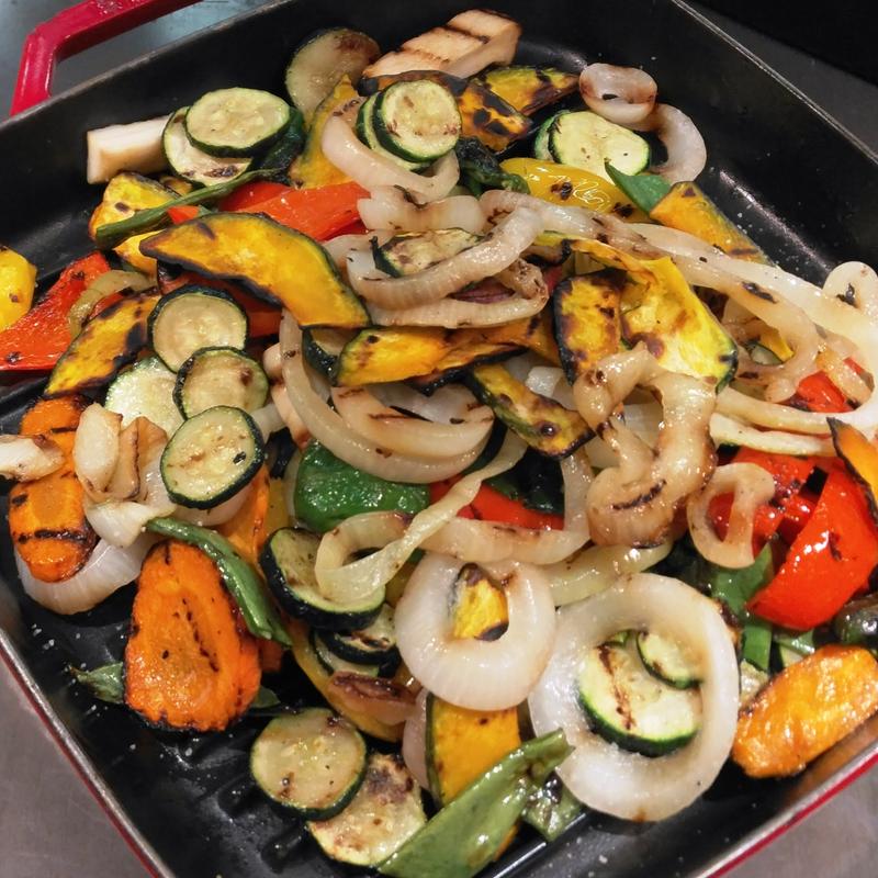 春野菜のグリルハーブオイルとフランス産岩塩(Terrace and Table （テラス アンド テーブル）)