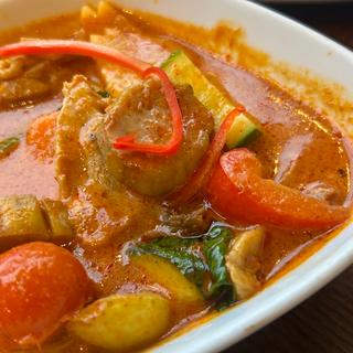 ダックカレー(Thai Sarocha Restaurant)
