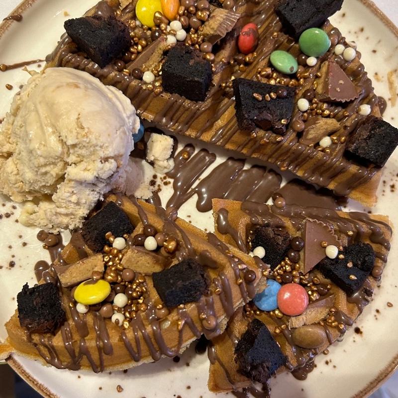 THE MILLIONAIRE WAFFLE(Little Dessert Shop Fulham)