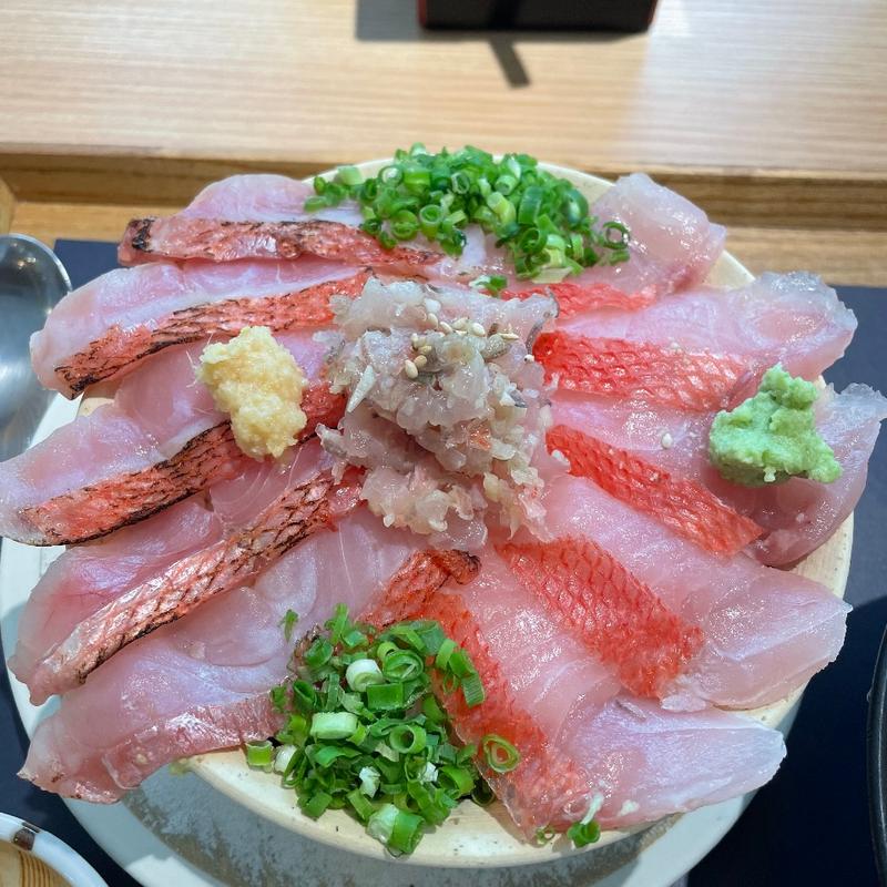 金目鯛丼(熱海銀座おさかな食堂はなれ)