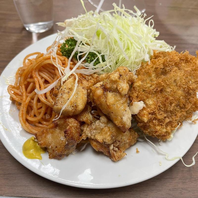 チキンの唐揚げライス めんちかつ(桃乳舎)
