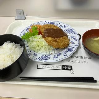 時計台定食（メンチカツ）(札幌市役所地下食堂)