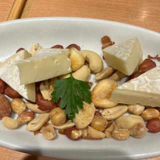 カマンベール＆ナッツ(ヱビスバー 札幌アピア店 (YEBISU BAR Sapporo Apia))