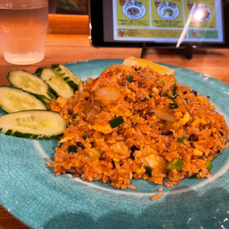 鶏とトマトとチリソースの焼き飯(アムリタ食堂)
