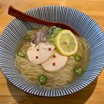 牡蠣とあご塩の冷し麺(焼きあご塩らー麺 たかはし 歌舞伎町店)