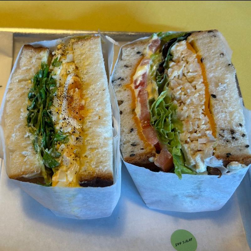 チキンサンド 卵サンド(Secret Sandwich Shop)