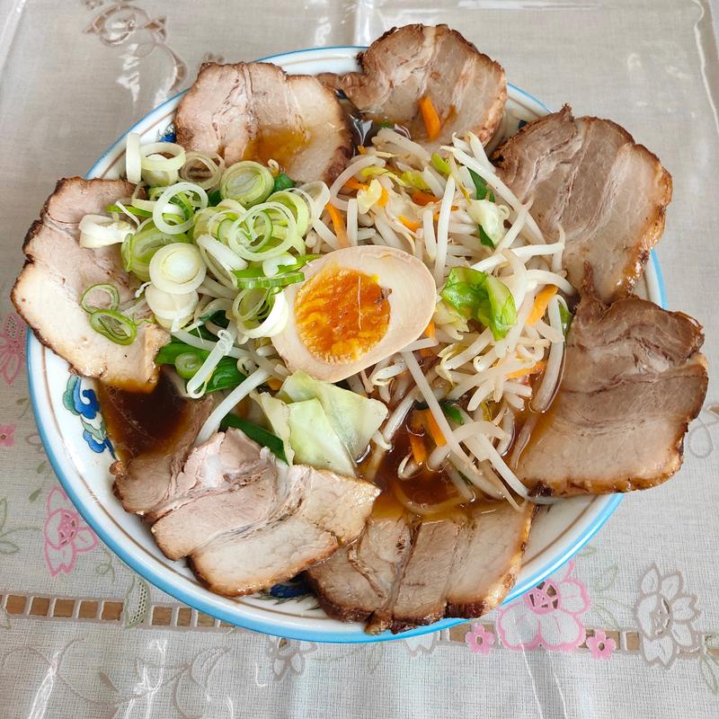 正油野菜チャーシューメン(旭川ラーメン ゆーから )