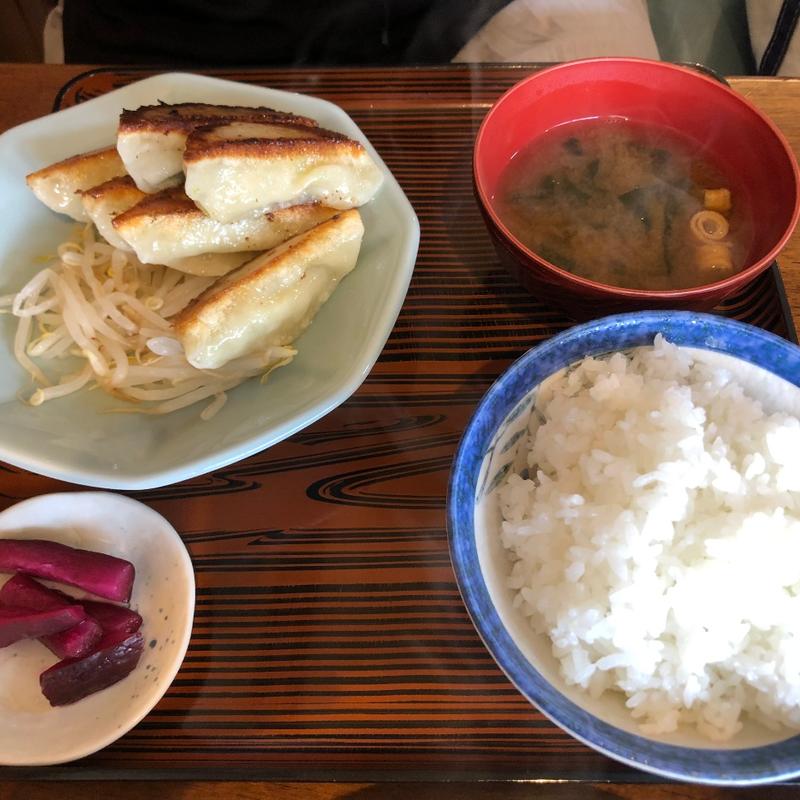 (ぎょうざ七福)