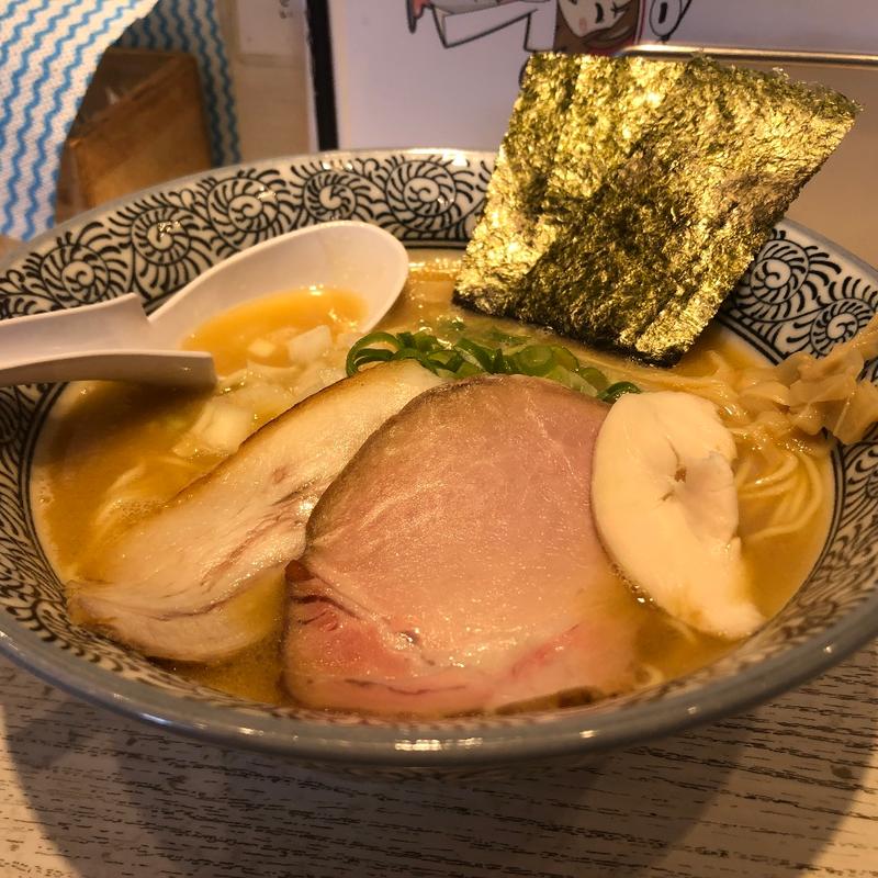 (麺屋カモメ亭)