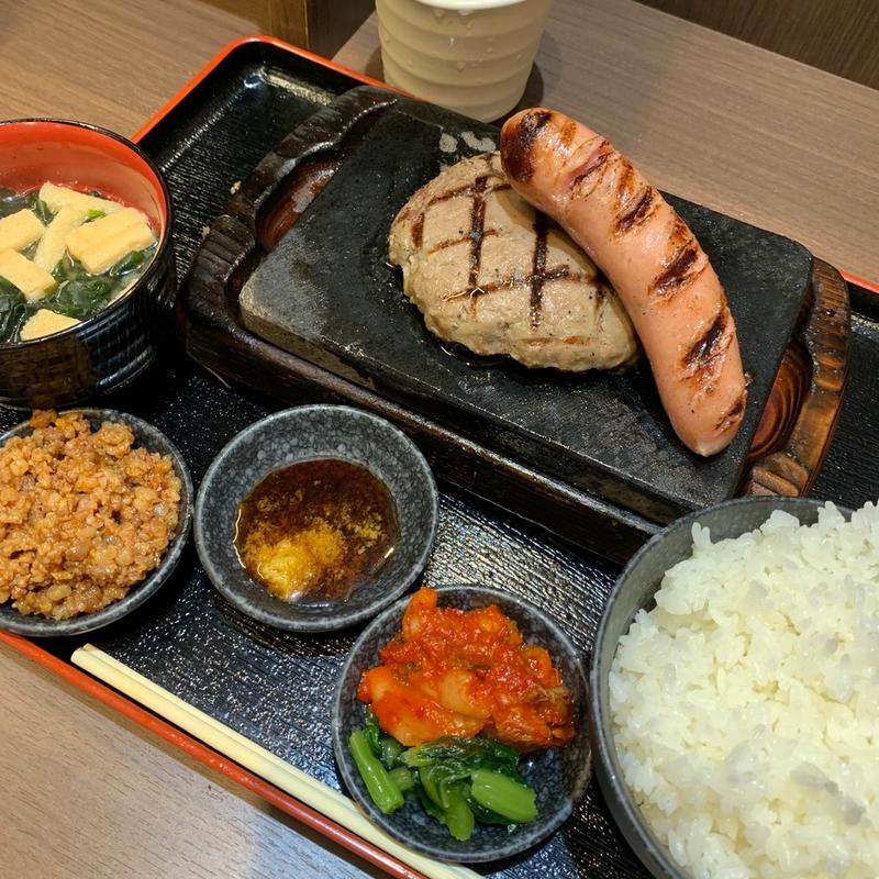 粗挽きハンバーグセットレギュラー200g(感動の肉と米 本厚木店)