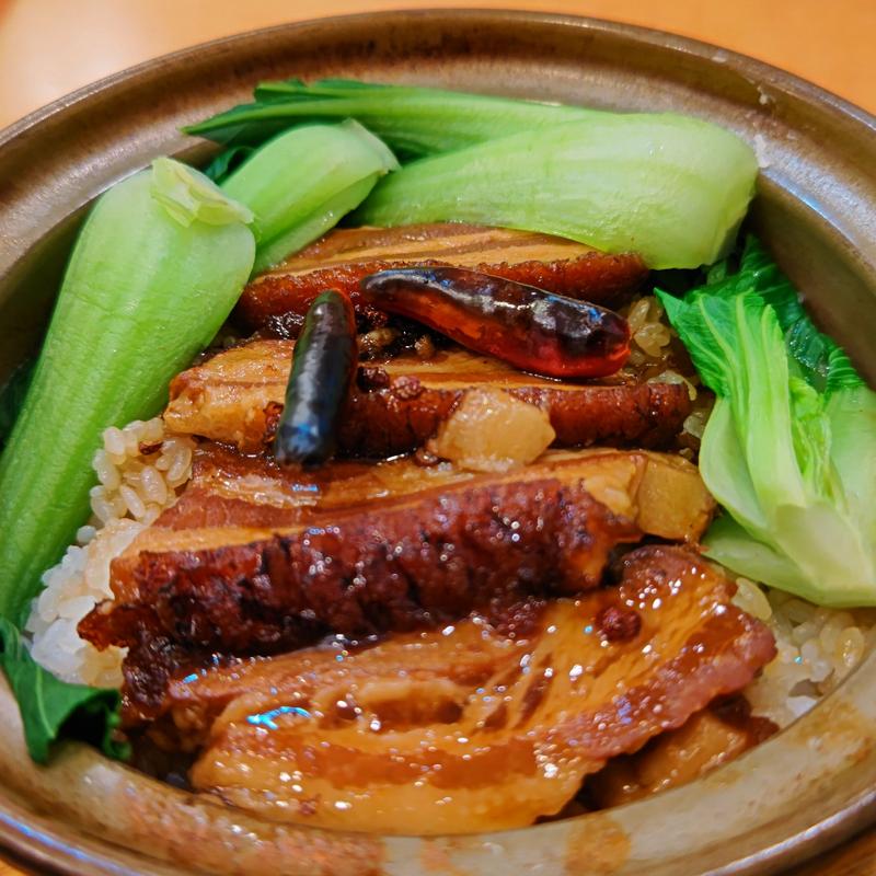 土鍋東坡肉飯(上海料理 張記(チョウキ)小籠包 新館)