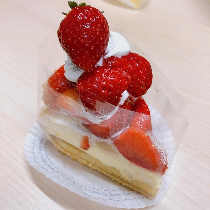 いちごタルト(お菓子茂 （OKASHIMO）)