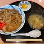 山形牛　牛丼(さがえサービスエリア 売店)