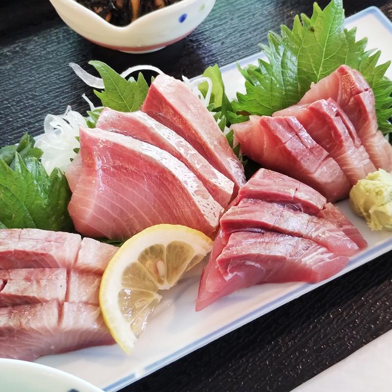 ブリの刺身定食(六本松食堂)