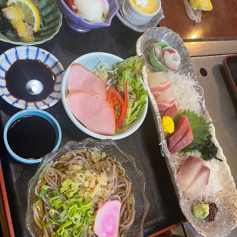 刺身御膳(ファミリー割烹 三の路)