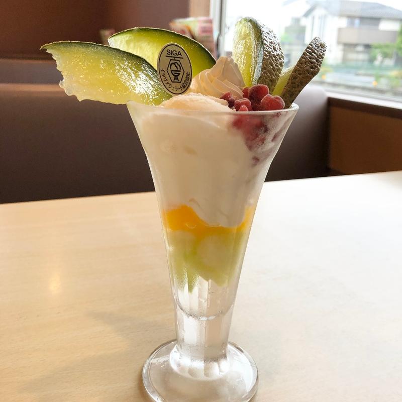メロンと北海道クリームチーズアイスの贅沢パフェ(ジョイフル八潮店)