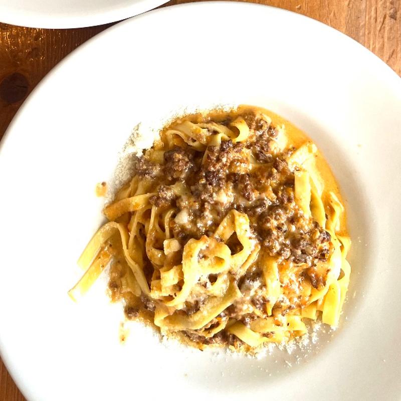 タリアテッレボロネーゼ(トラットリアクワトロラガッツィ)