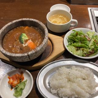 牛タンシチュー(焼肉ビストロ 牛印 京橋エドグラン店)
