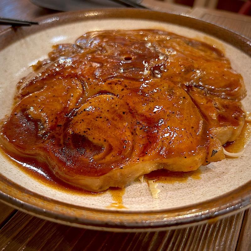 本マグロのテールステーキ(普通の居酒屋 狛江)