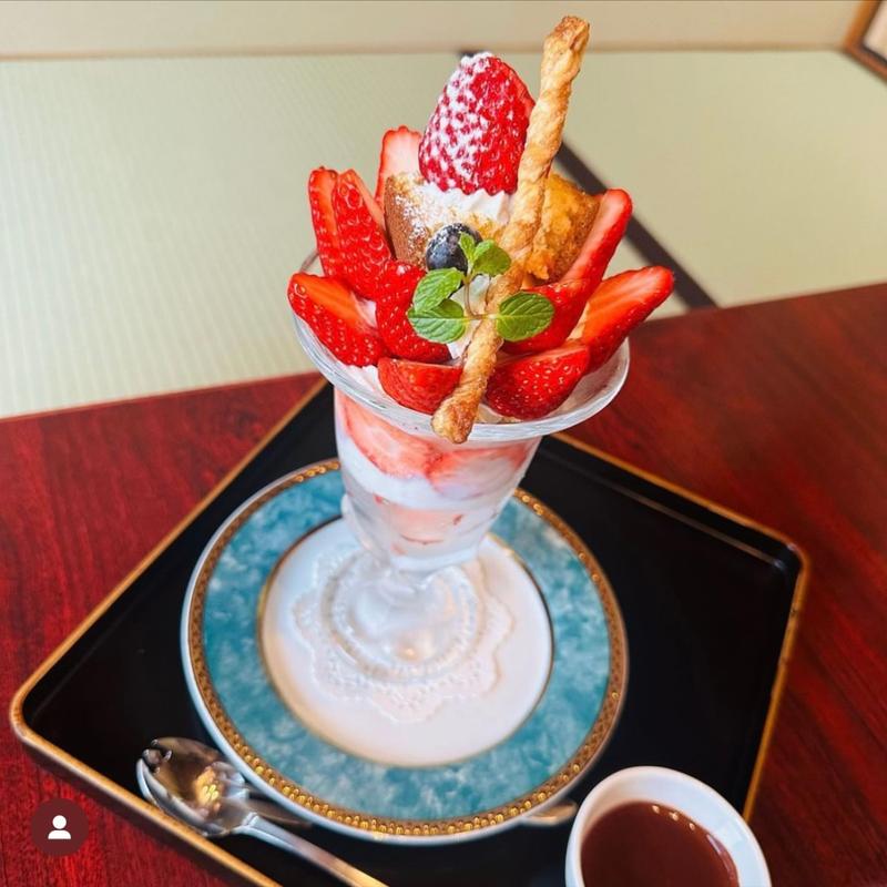 イチゴ一会パフェ(天近 本店 （てんきん）)