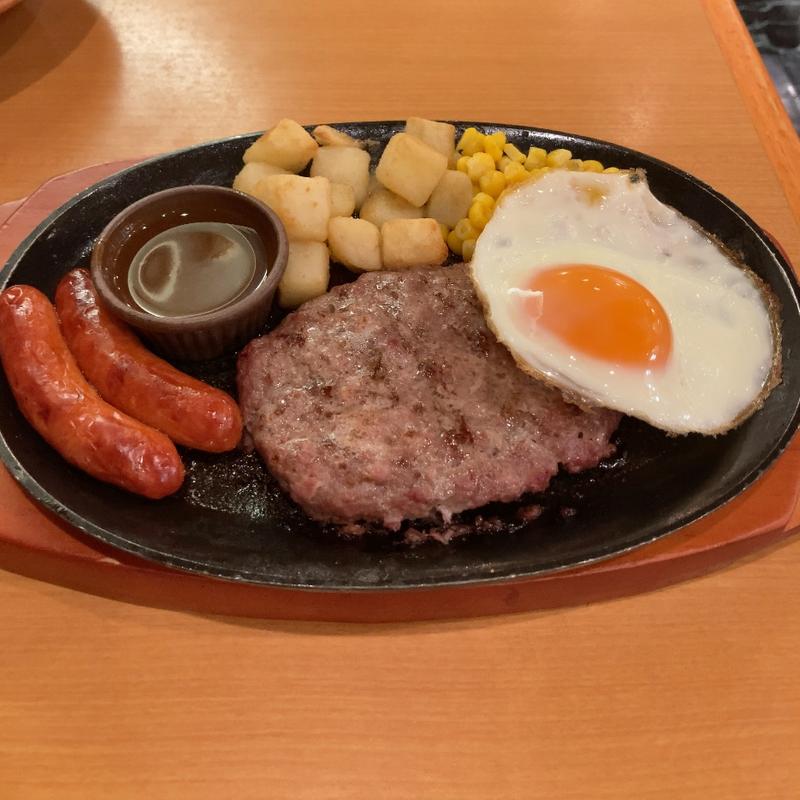 チョリソーとハンバーグの盛合わせ(サイゼリヤ 聖蹟桜ヶ丘ザスクエア店)