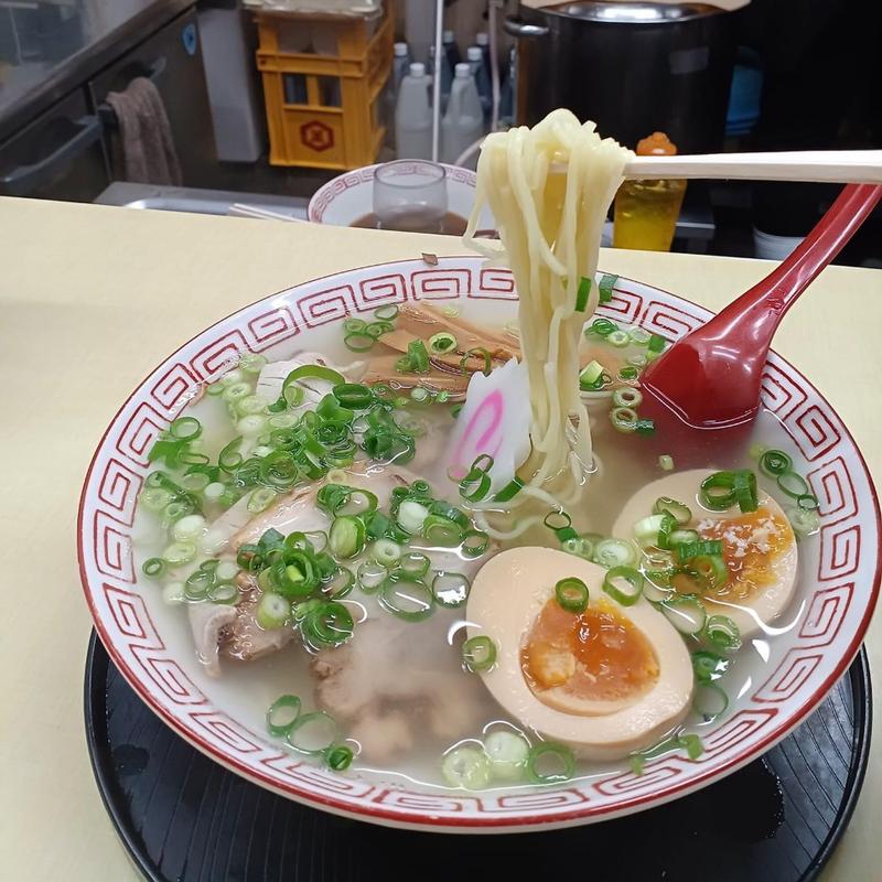 塩そば 玉子(麺屋7.5Hz 新橋店 （メンヤナナテンゴヘルツ）)