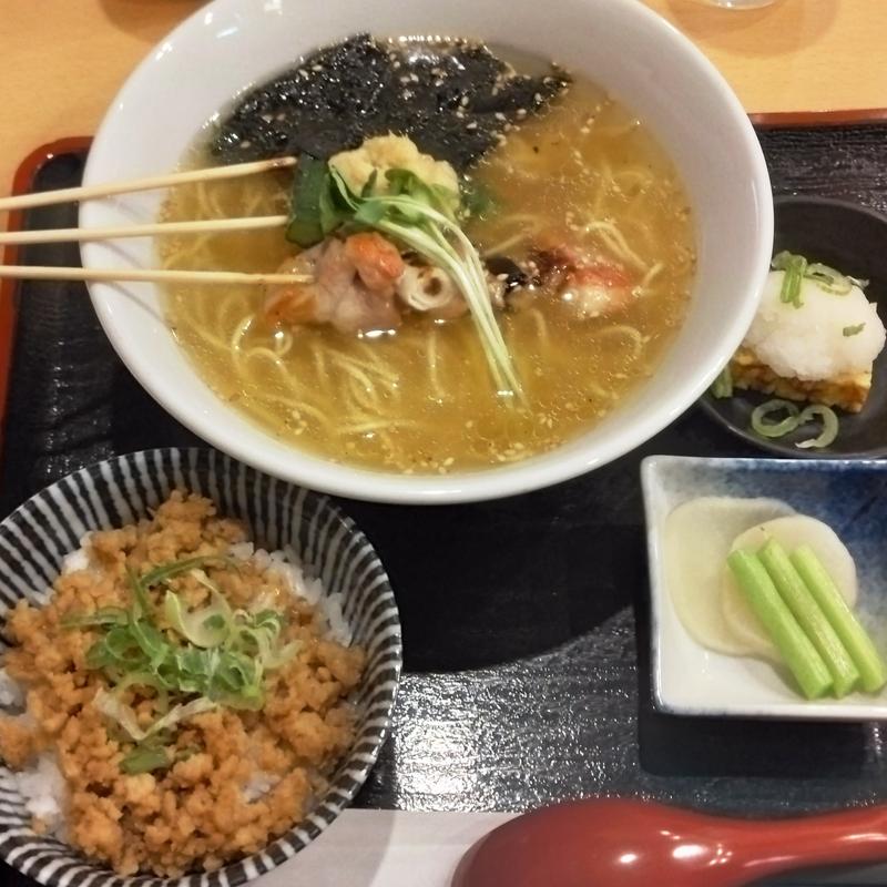 焼き鳥塩ラーメンミニそぼろ丼セット(串鳥 青葉通一番町店)