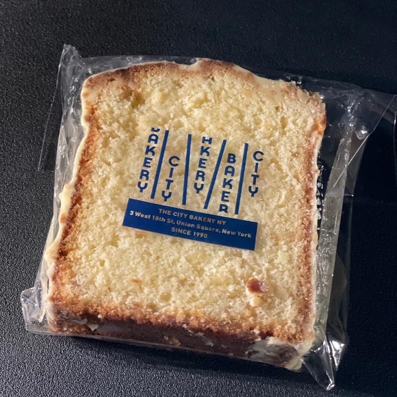 レモン&ココナッツパウンドケーキ(THE CITY BAKERY グランベリーパーク)