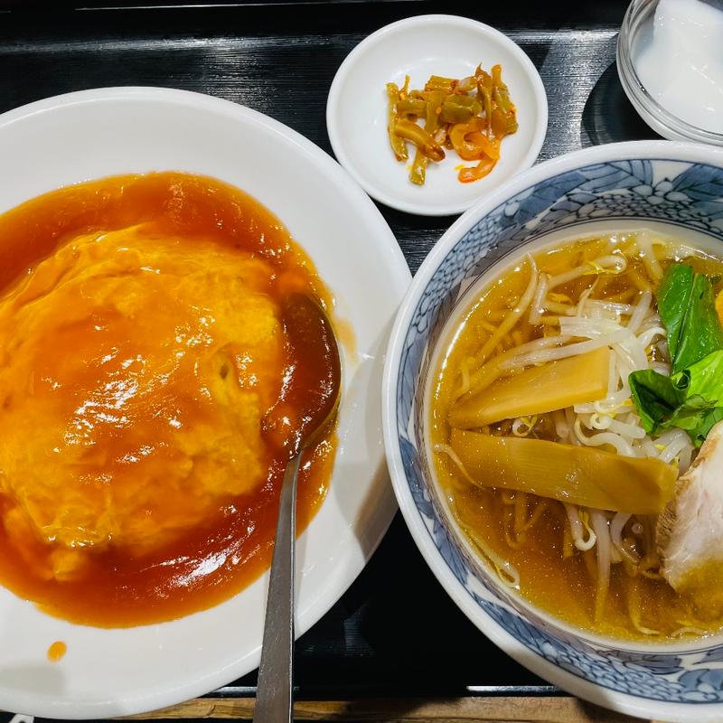 天津飯と半ラーメン(故郷亭 西日暮里本店)